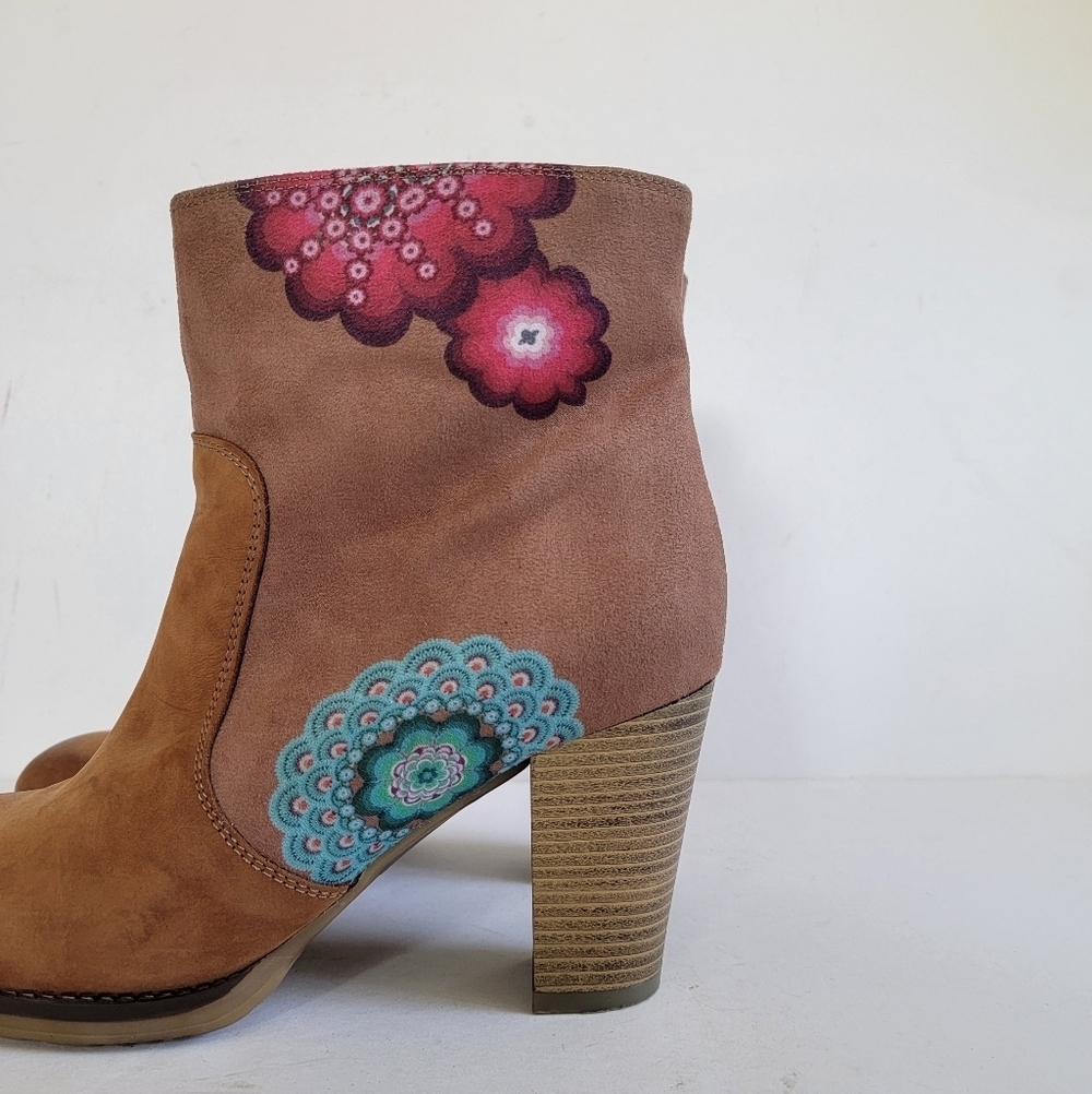 Desigual Tan Suede Ankle Boots Size 41 US 10 Boho Pink Turquoise Floral Eclectic - Picture 12 of 16
